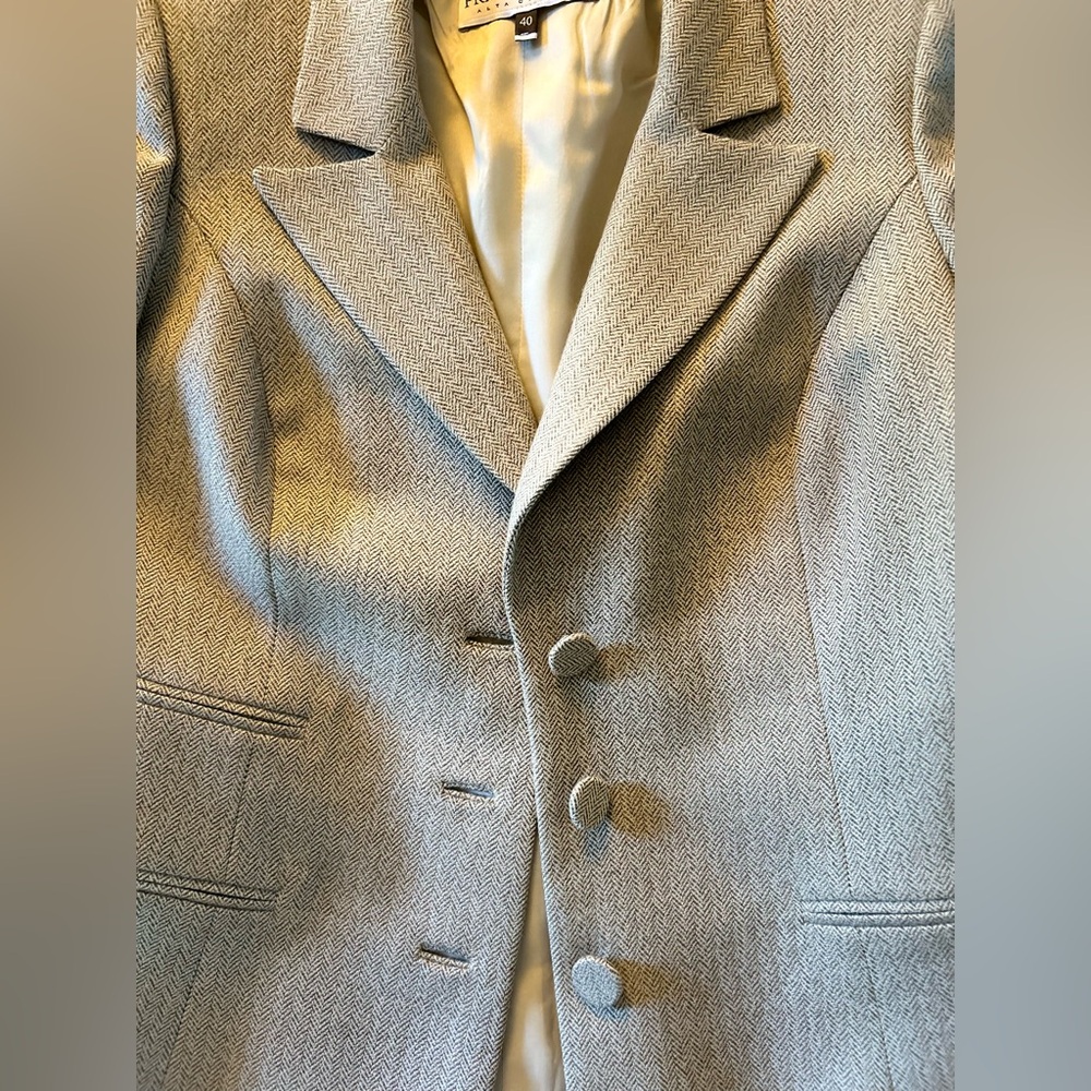Excellent cond. Pure wool Frans Baviera Barcelona Alta Costura tweed blazer.